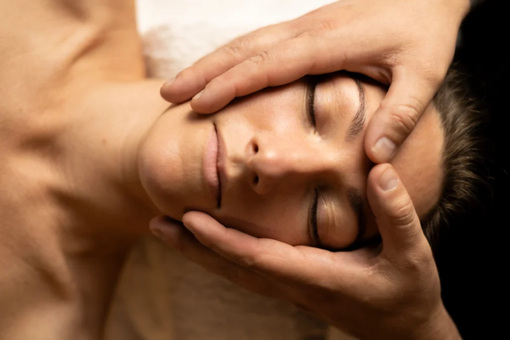 Dotyk Orientu – Profesjonalny Masaż i Relaks w Świętoszowie